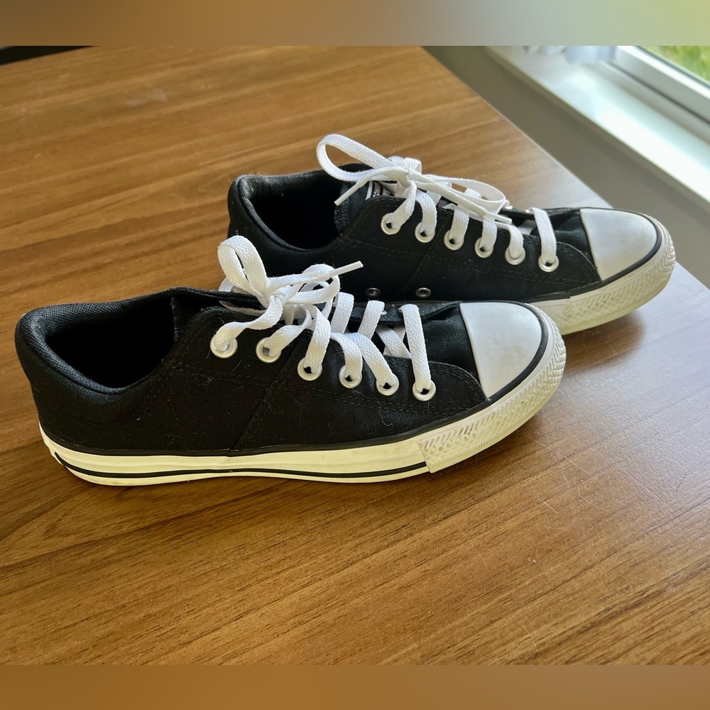 Black converse